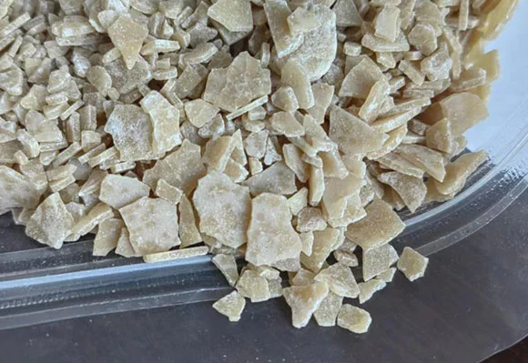 magnesium chloride hexahydrate flakes